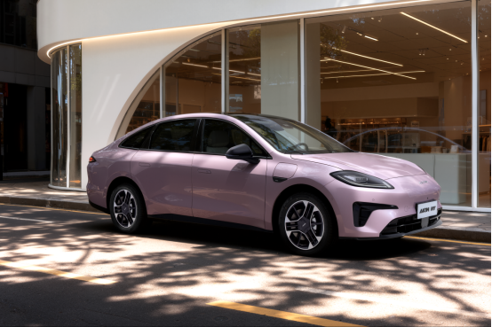 全系标配宁德时代电池 广汽埃安AION RT焕新款售9.98万元起