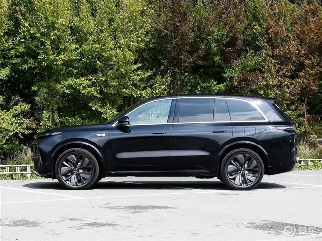 昊铂HL vs 理想L8:三大家庭场景下的最优解