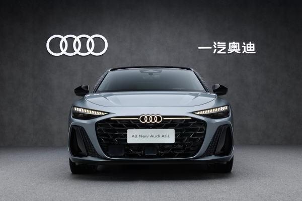 全新奥迪A6L拥有全轮转向与自适应空气悬架，驾控再进阶